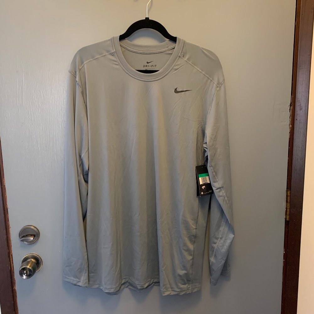 Nike Pro Long Sleeve Slim Fit Long Sleeve